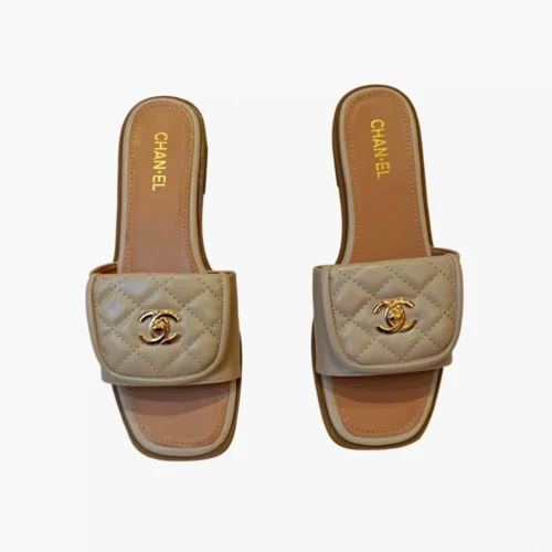 Sandalias Turnlock de Chanel