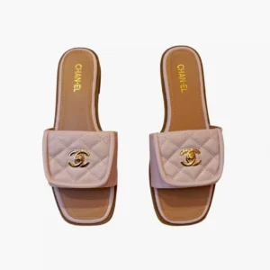 Sandalias Turnlock de Chanel